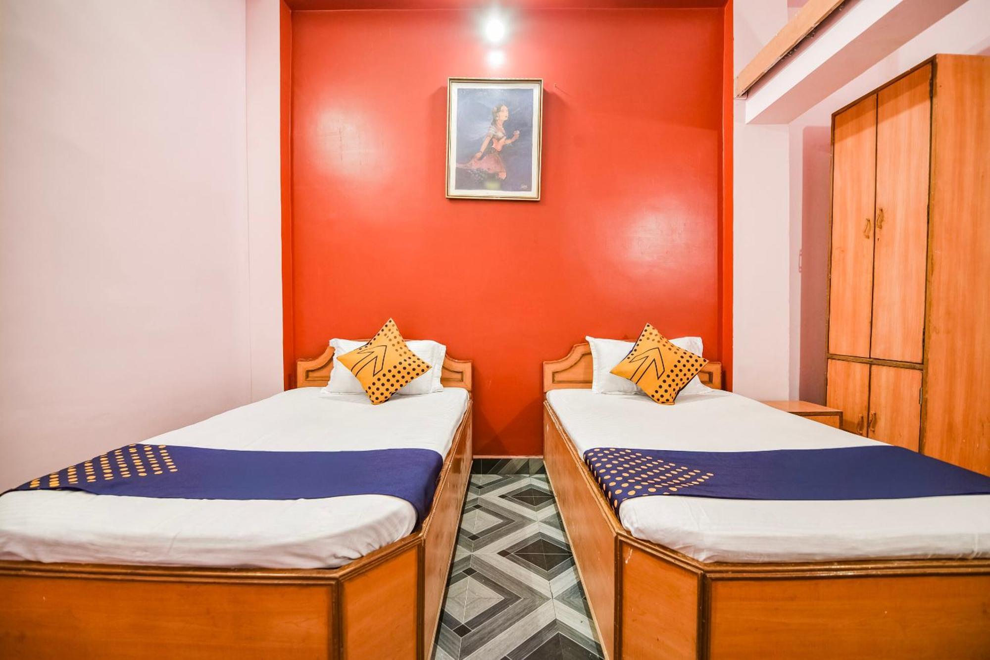 Spot On Hotel Midtown Gondia Eksteriør bilde