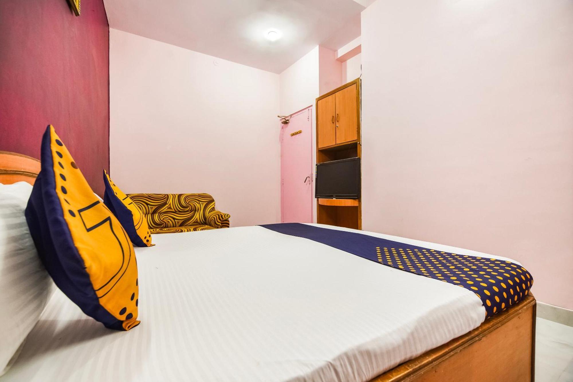 Spot On Hotel Midtown Gondia Eksteriør bilde